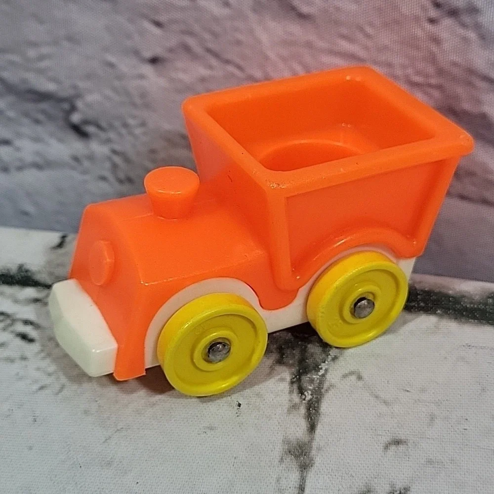 Vintage Fisher-Price Little People Figures Kids W/ Ride On Toys Train‎ Plane Car